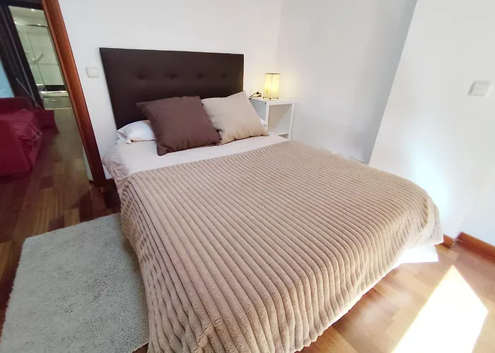 En Plaza De Espana * Vigo