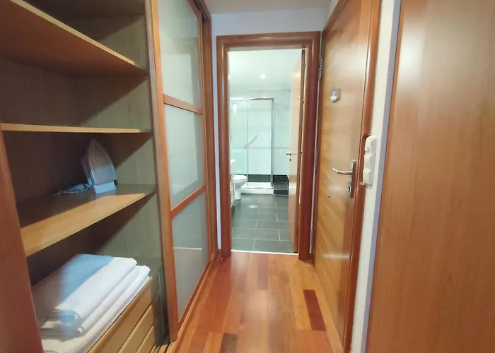 En Plaza De Espana * Vigo